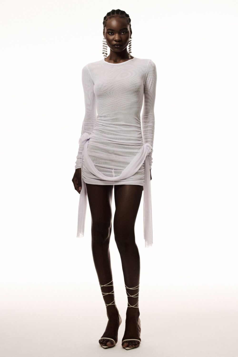 Vestido Tule Flor Lateral Off-white