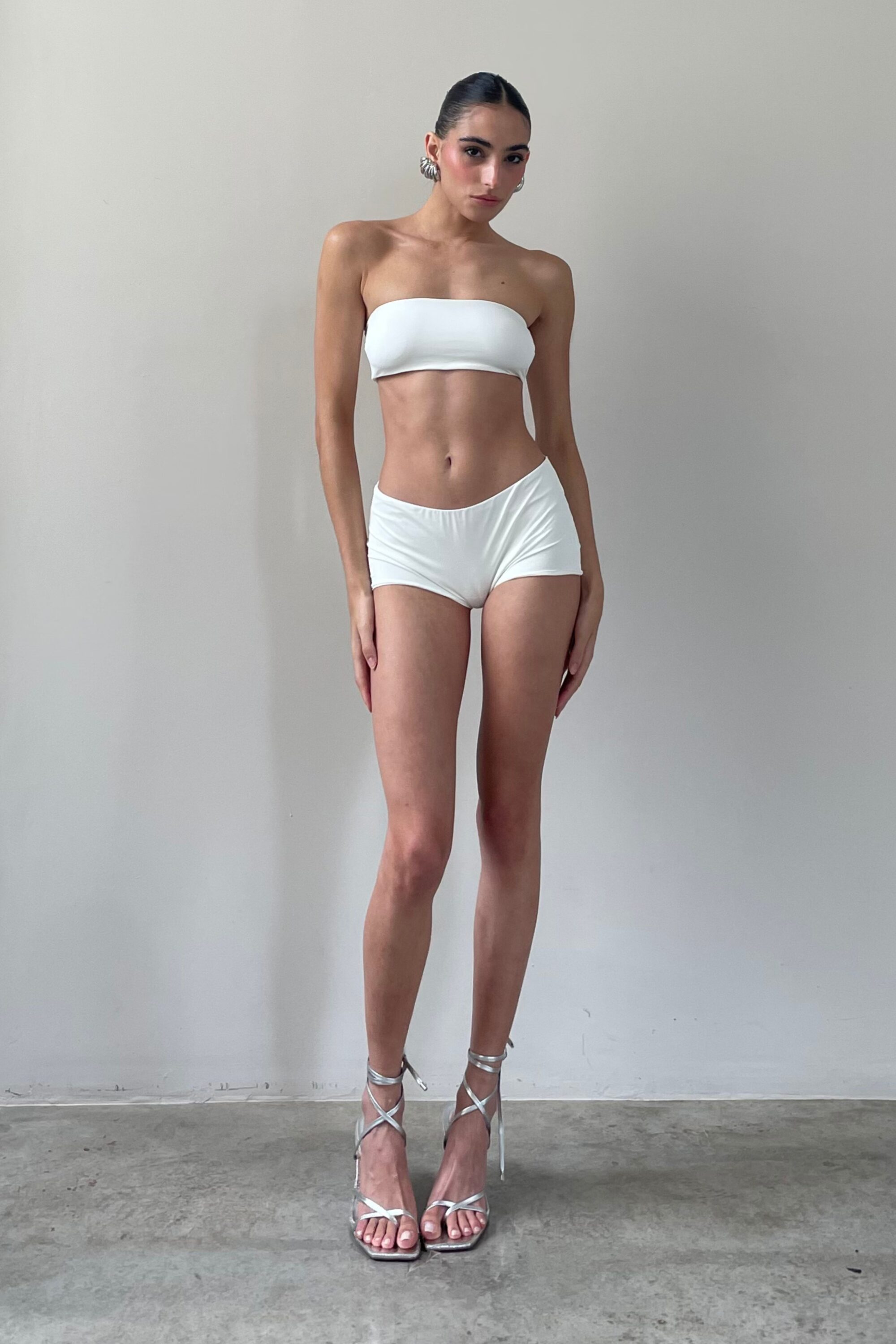 Short Under Cintura Baixa Off White - Image 4