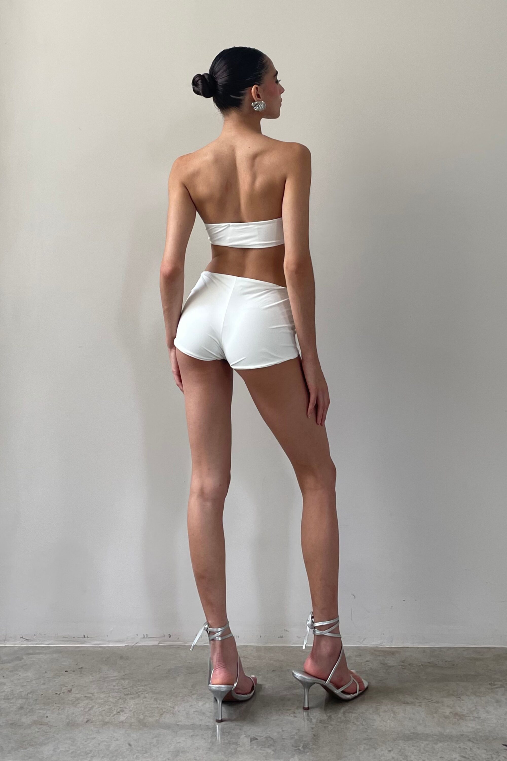 Short Under Cintura Baixa Off White - Image 6