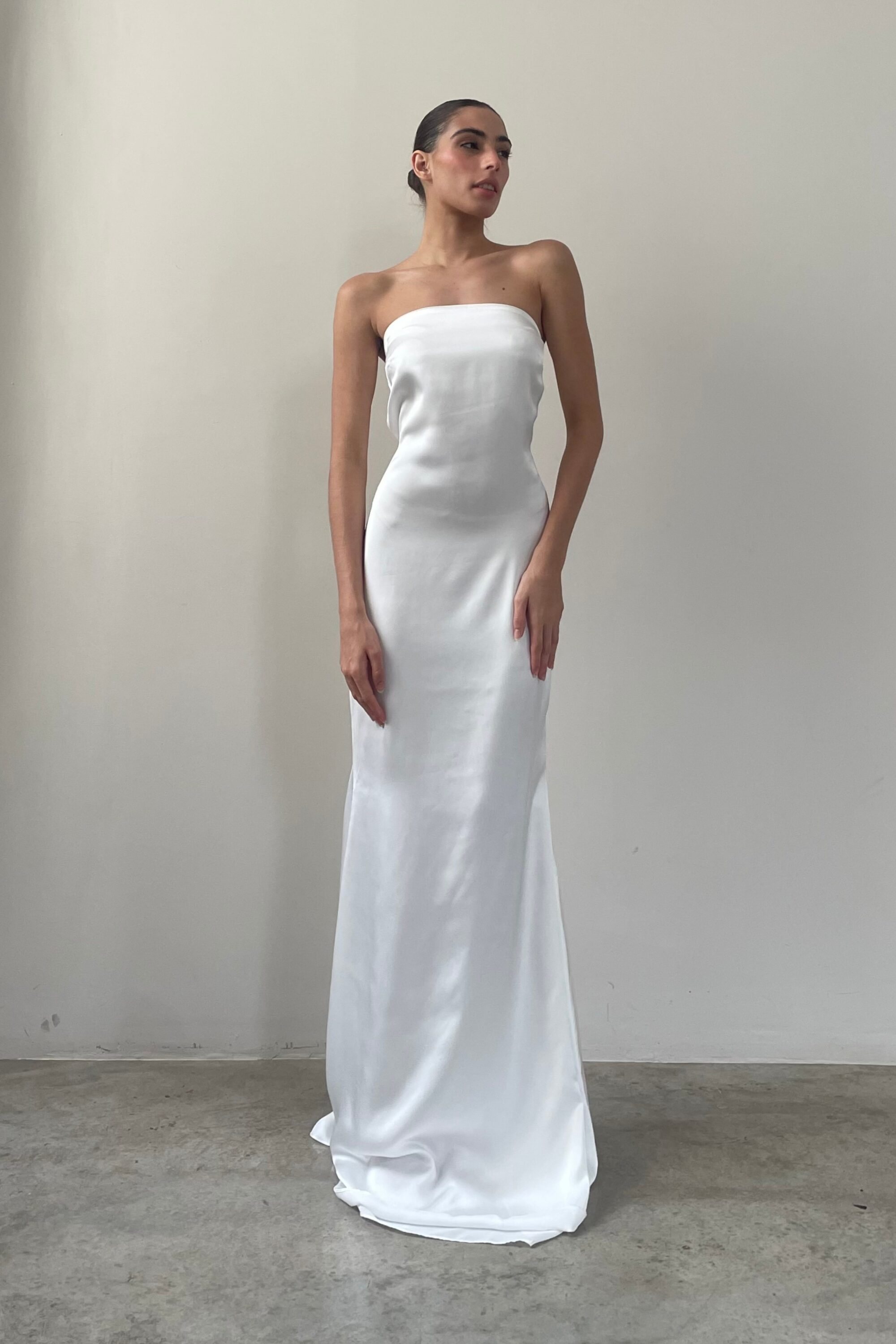 Vestido Tomara que Caia Cetim Off White - SOL BRAND X THAISE JURIATTI - Image 4