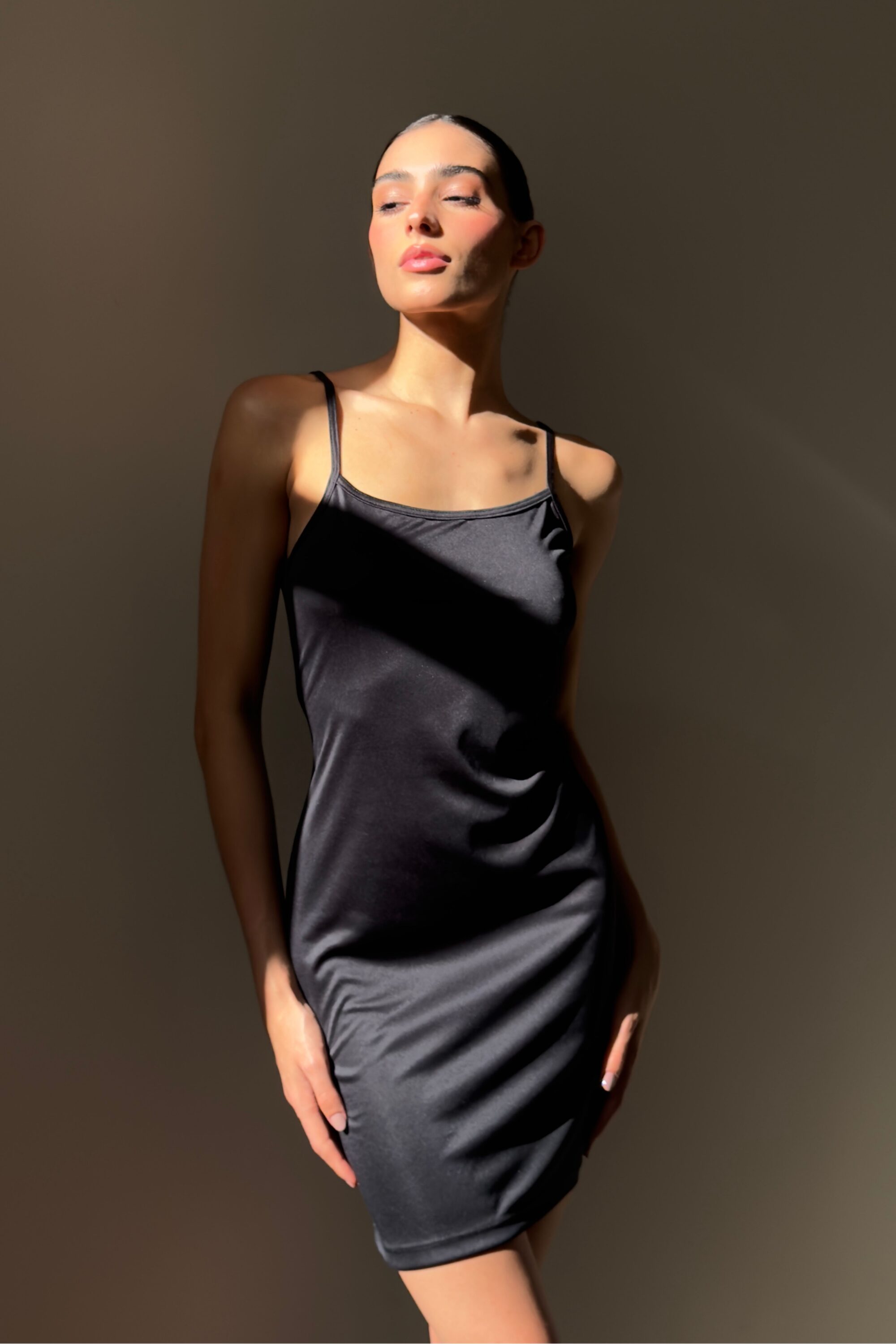 Vestido Under Alça Preto - Image 3
