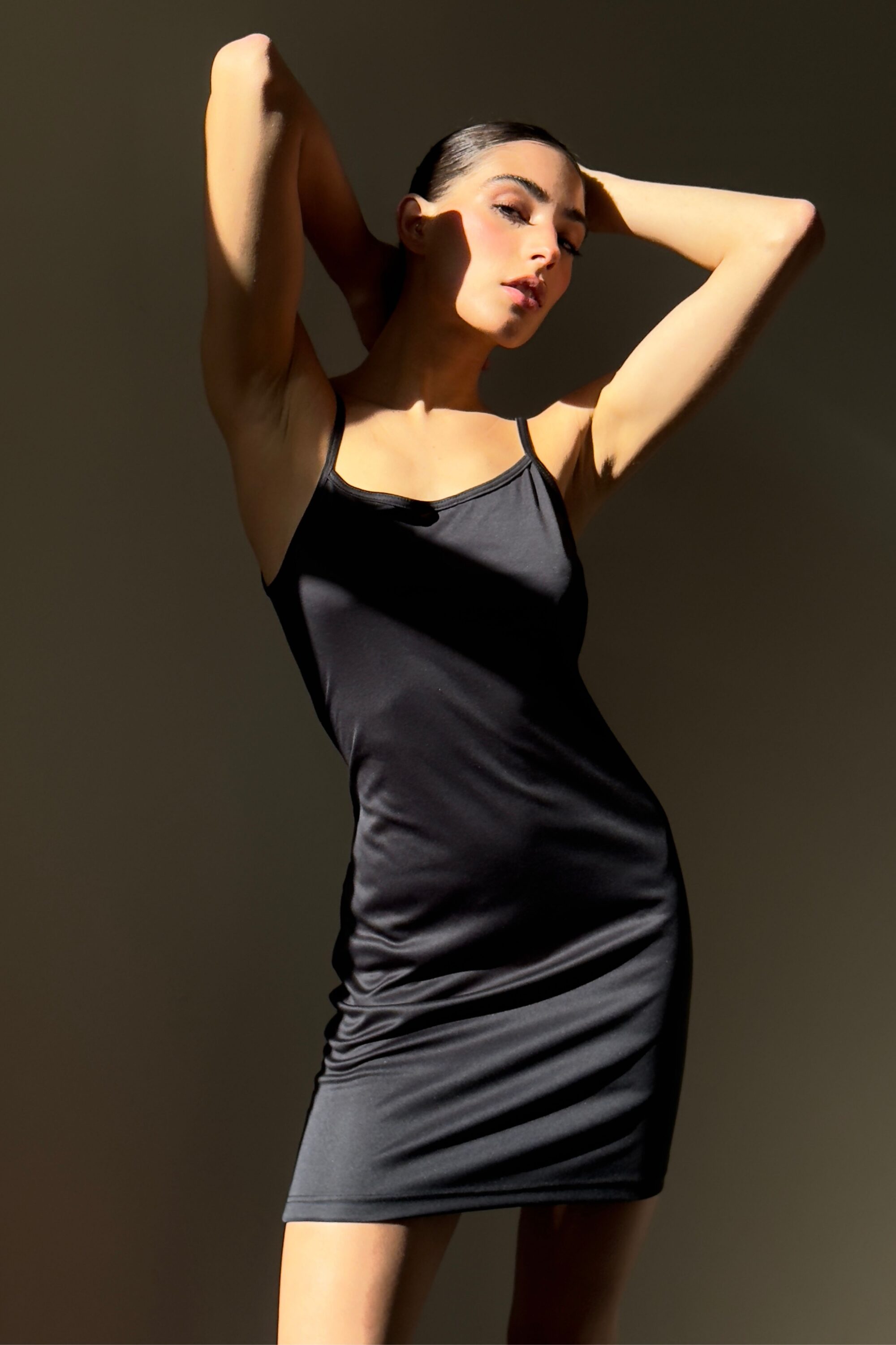 Vestido Under Alça Preto - Image 4