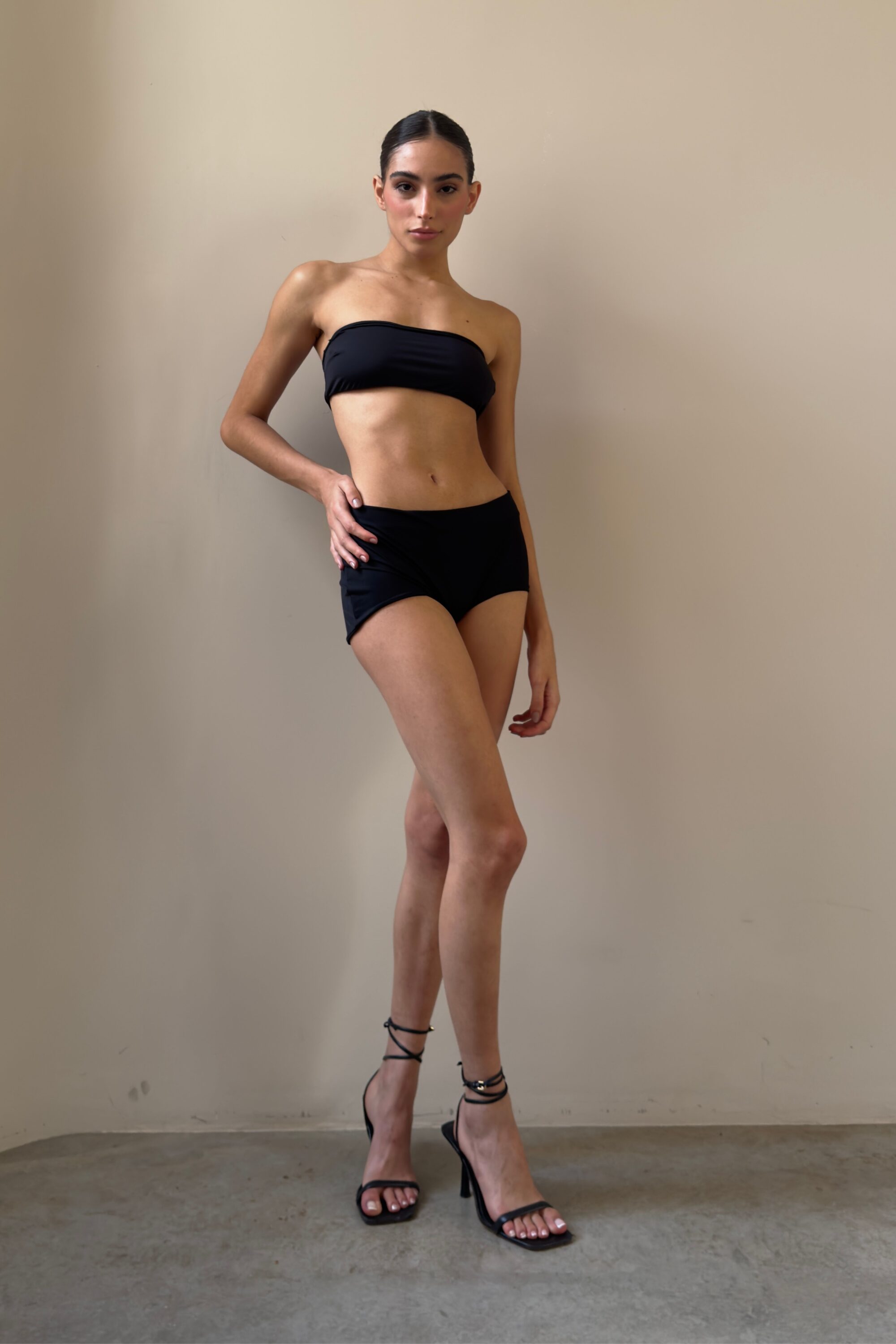 Top Reto fluity Preto - Image 11